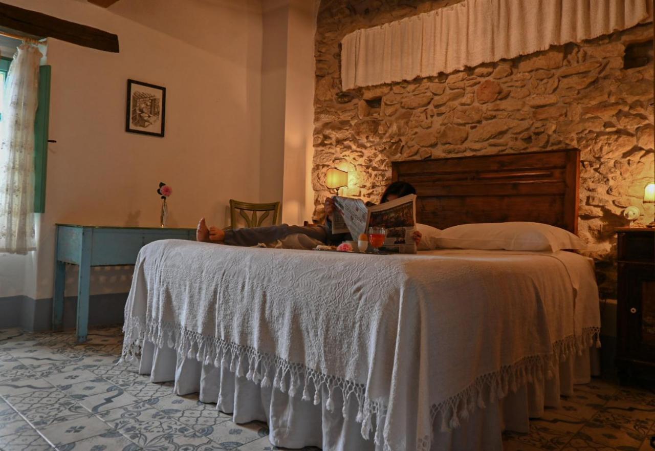 Cortis Antigas Bed & Breakfast Gesturi Bagian luar foto